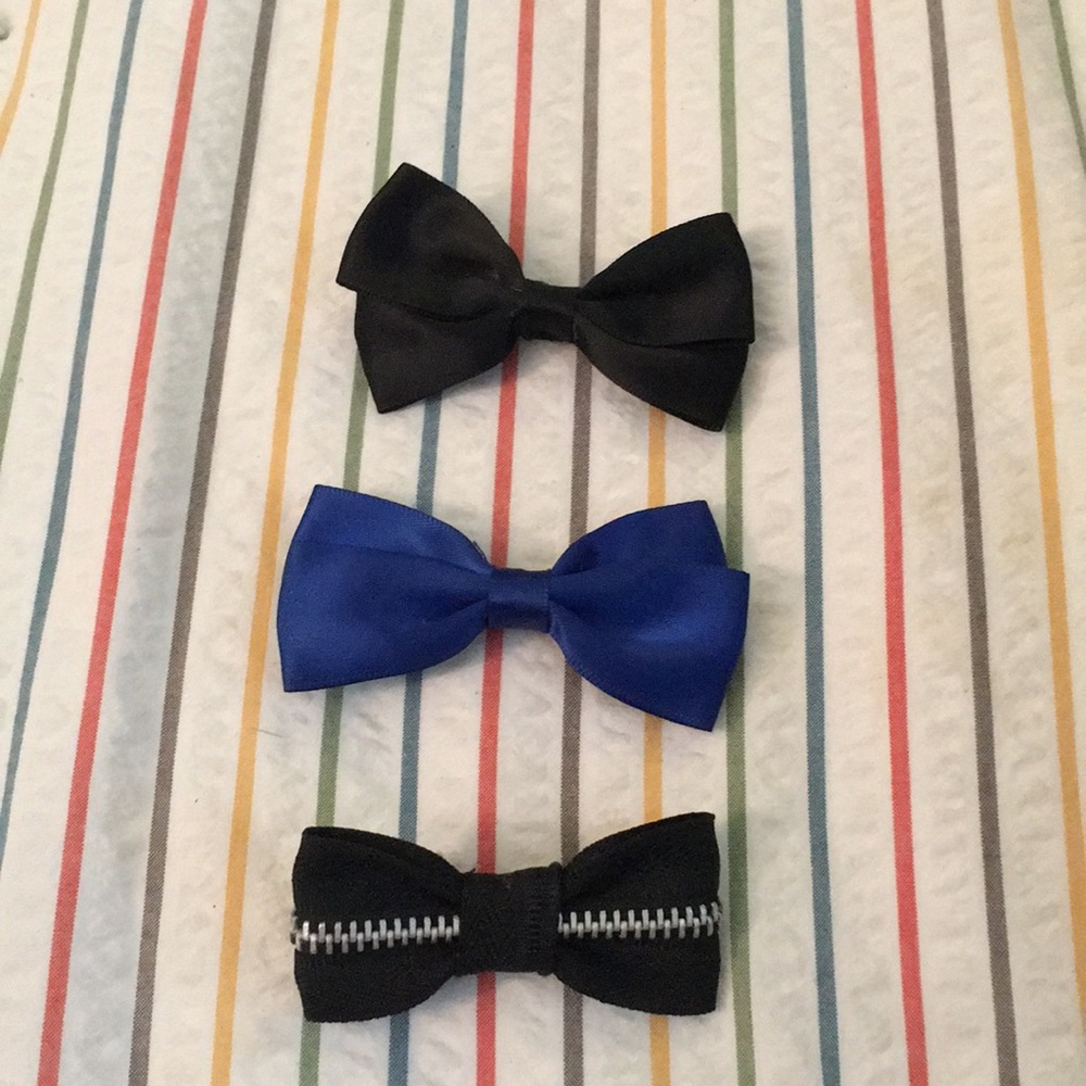 Bow hair barrettes